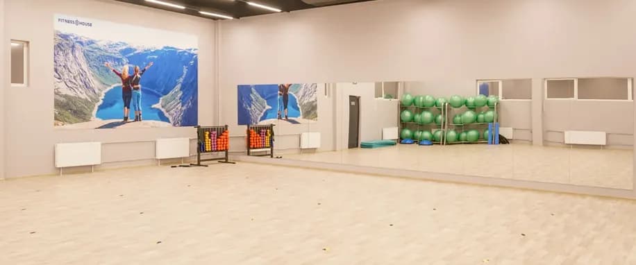 gallery slide