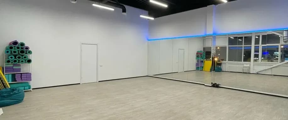 gallery slide