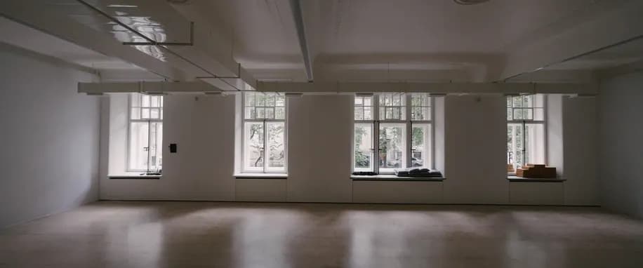 gallery slide