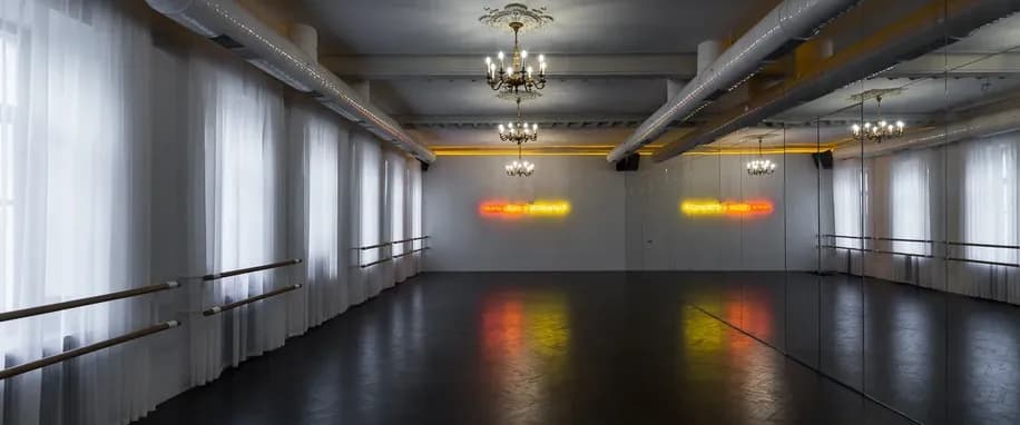 gallery slide
