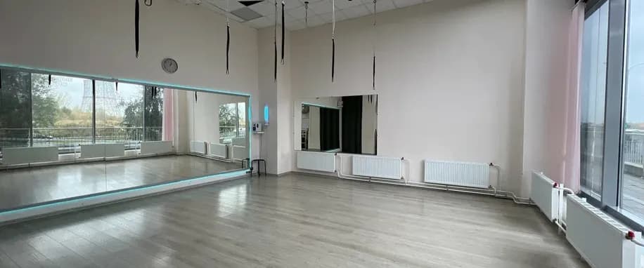 gallery slide