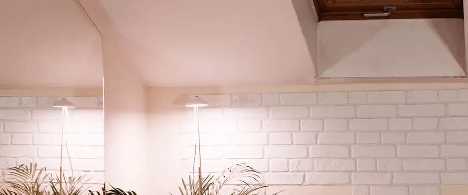 gallery slide