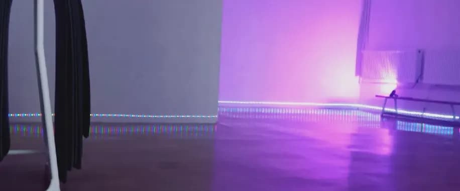 gallery slide