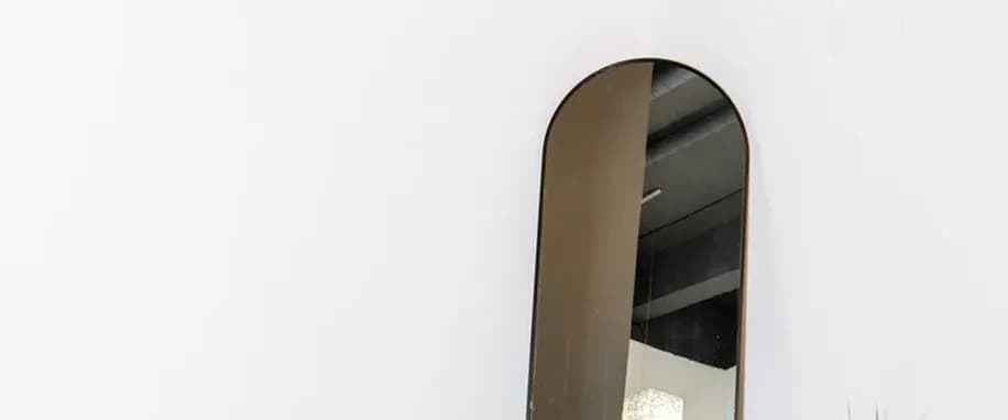 gallery slide